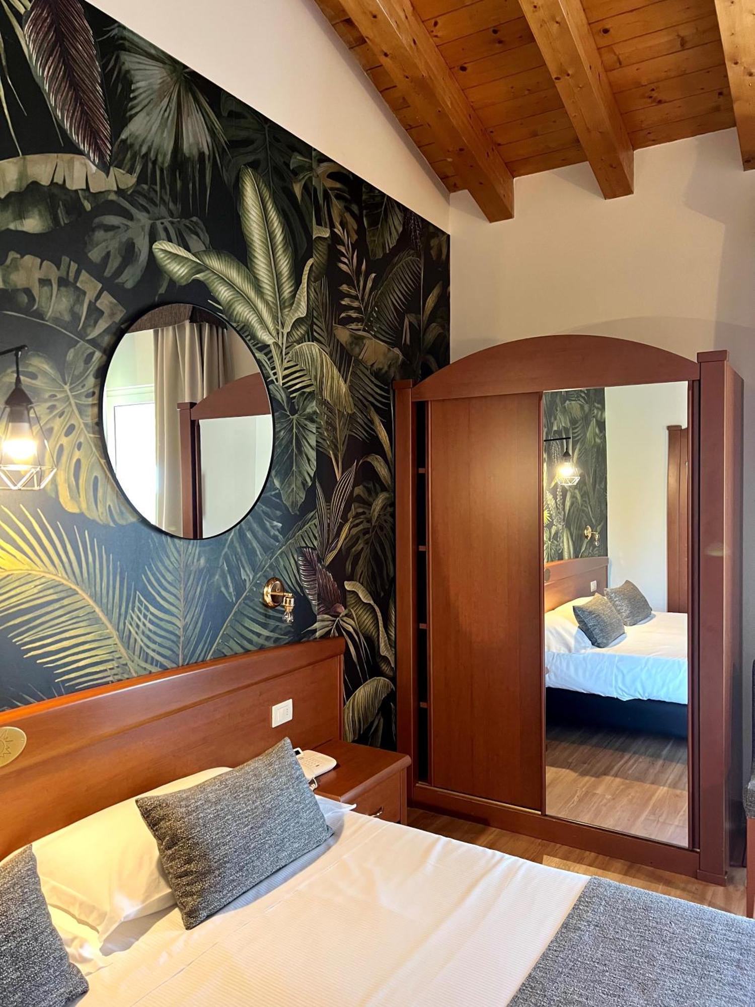 Hotel Al Sole Bardolino Eksteriør billede